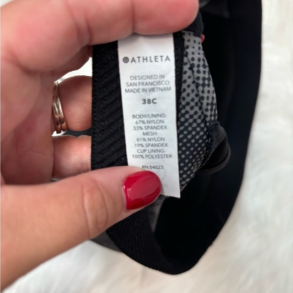 | Athleta | sports bra. Size 38C. - Picture 3 of 3